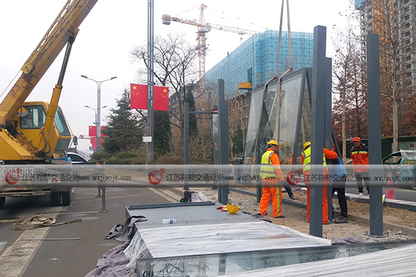 公交候車廳站臺(tái)