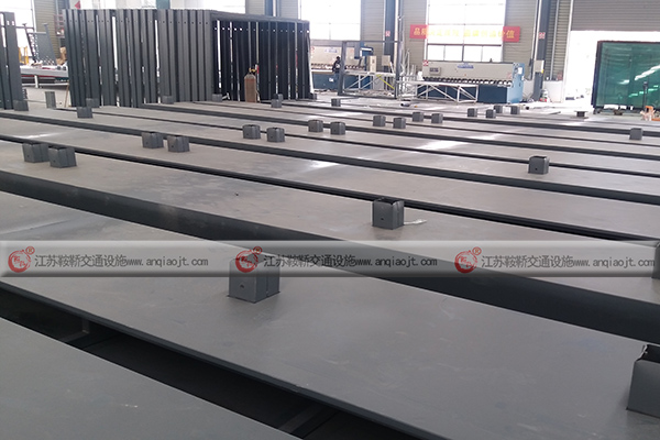 公交車站臺候車亭