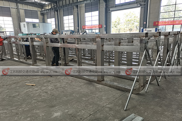 公交候車亭推薦鞍鞒交通，公交候車亭設(shè)計分享