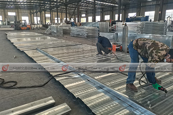 提升城市品位，從挑選一個(gè)好的公交候車亭設(shè)計(jì)廠家開始