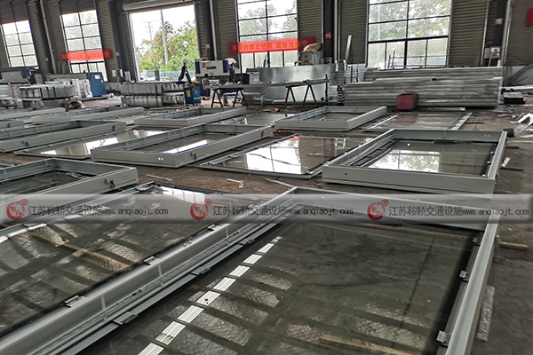 公交候車亭報(bào)價(jià)，候車亭可以定制生產(chǎn)嗎？