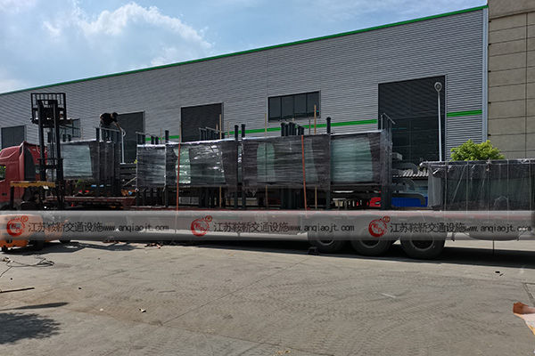 仿古公交候車(chē)亭設(shè)計(jì)