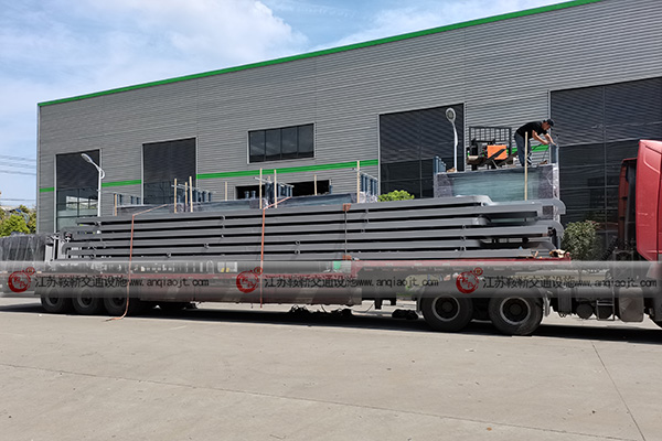 仿古公交候車(chē)亭的設(shè)計(jì)特色