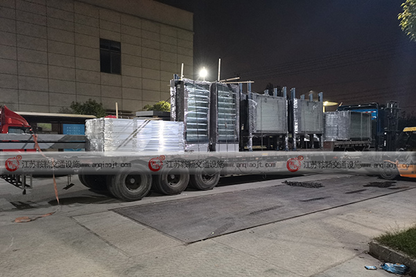 <strong>公交候車(chē)亭生產(chǎn)廠家哪個(gè)好？怎么選擇到靠譜的廠家？</strong>