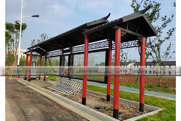 候車亭廠家的選擇需要注意選擇正規(guī)優(yōu)質(zhì)的廠家進(jìn)行安裝