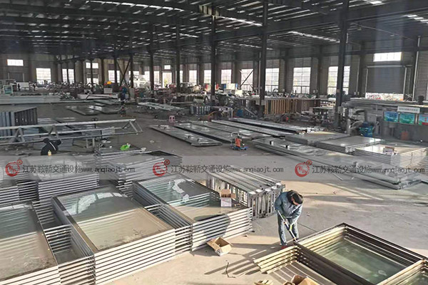 公交候車亭生產廠家在候車亭出廠前需要檢查的重點