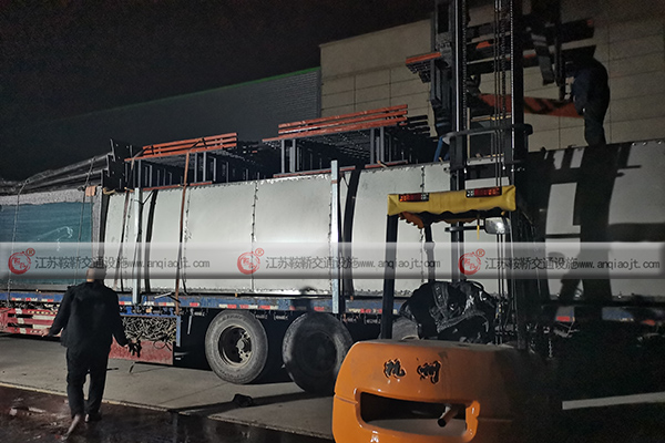 公交候車亭材料是候車亭報價主要原因