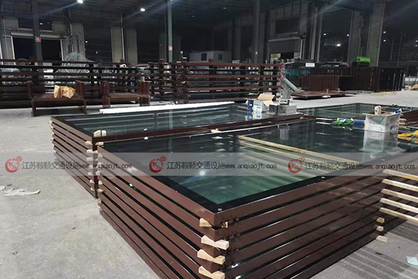 <strong>為何候車亭廣告燈箱報價不同</strong>