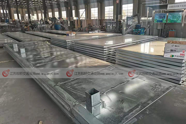 不銹鋼候車亭制作麻煩嗎？出來效果怎么樣