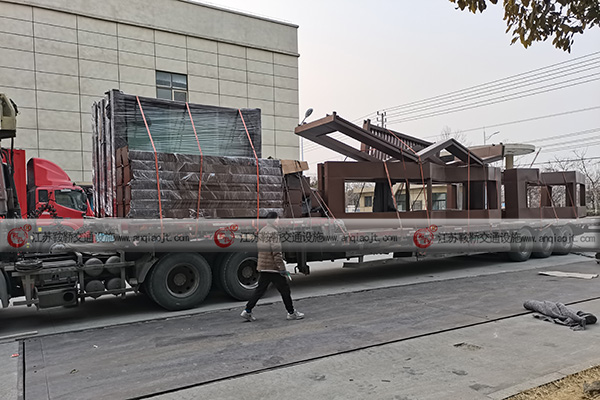 <strong>公交候車(chē)亭施工流程有哪些步驟？安裝時(shí)怎么選擇師傅？</strong>