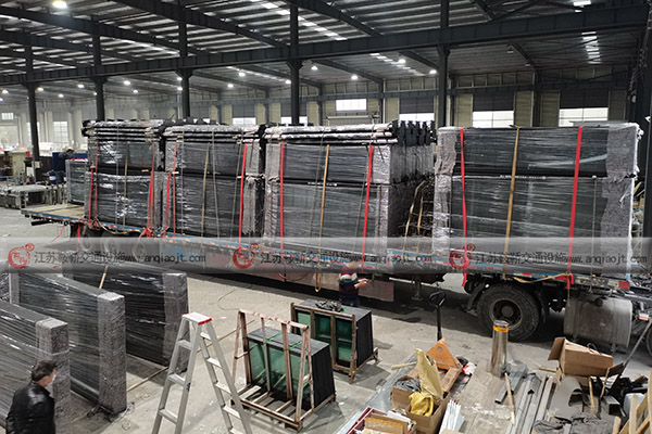 <strong>公交候車(chē)亭采購(gòu)及安裝項(xiàng)目，在廠家定制好處有哪些？</strong>