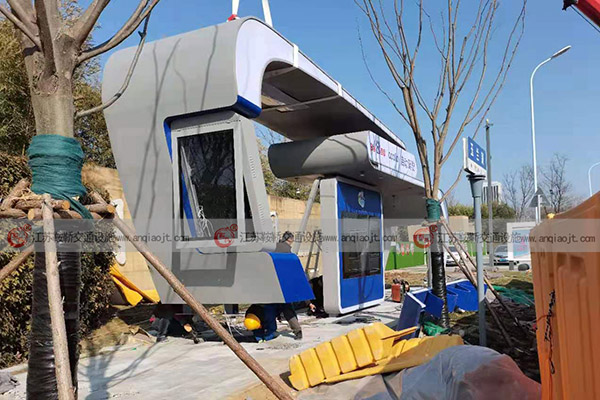 <strong>城鄉(xiāng)候車亭應(yīng)該從哪幾個(gè)方面選擇？</strong>