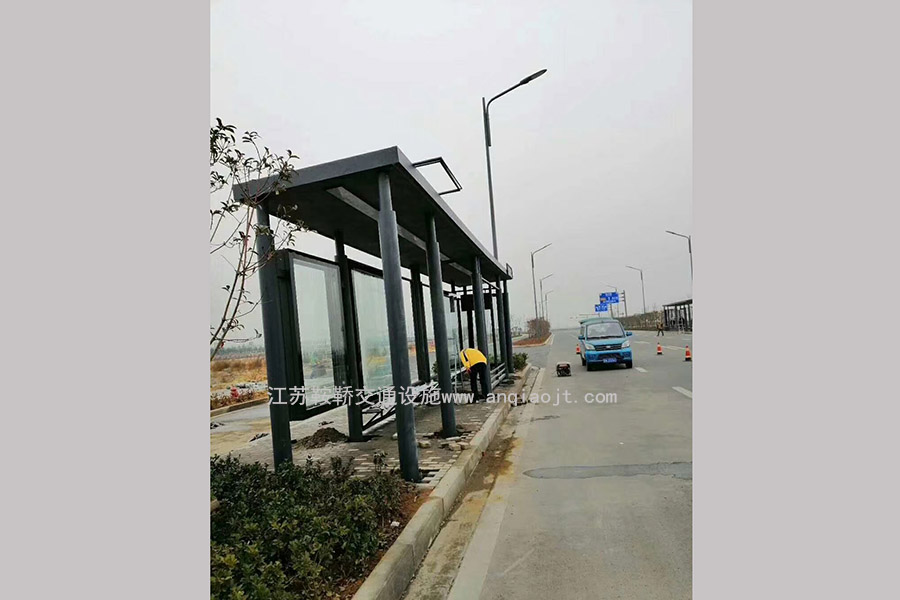公交候車亭